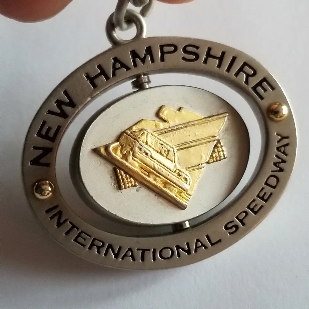 New Hampshire International Speedway spinner keychain key chain ring silver tone